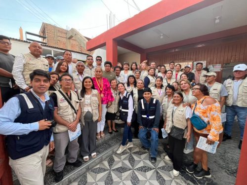 Equipo social y tenientes gobernadores al culminar un taller de promoción y difusión del Proyecto PTAR II CHimbote
