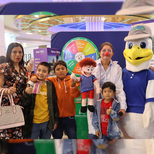 Familias participan en activaciones con la ruleta ganadora y Gavito, una gaviota que representa la biodiversidad de la bahía El Ferrol.